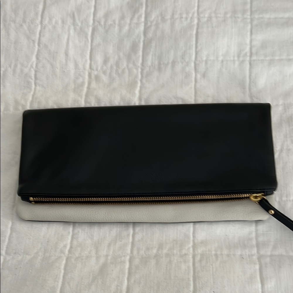 Banana Republic Black and White Wristlet Sleek Design